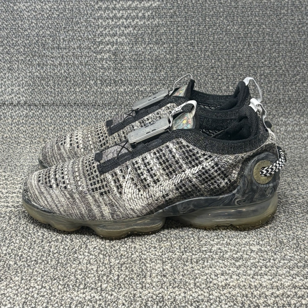 Nike Air VaporMax 2020 Flyknit Oreo Black Grey Women's Size 11 CT1933-002